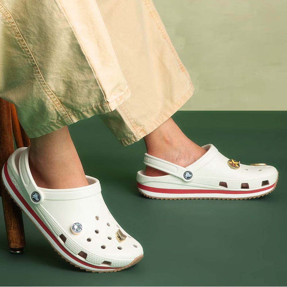 Crocs Retro runner clog NWT